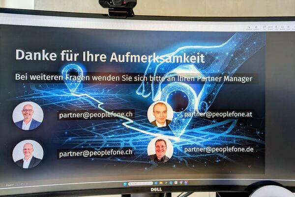 Bildschirm mit Videoausschnitt von der peoplefone KEYNOTE.
